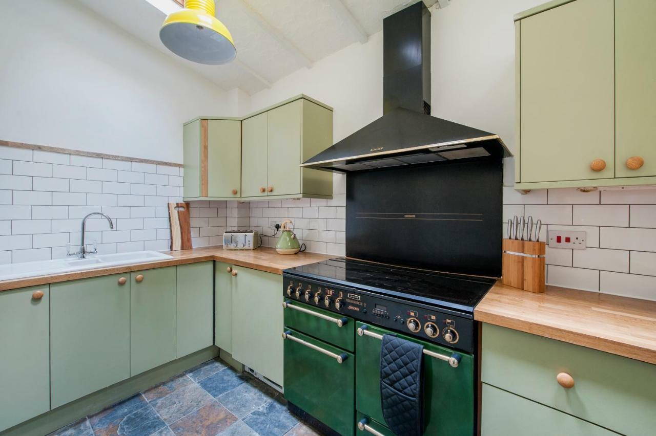 Charming Period Cottage Μπαθ Εξωτερικό φωτογραφία